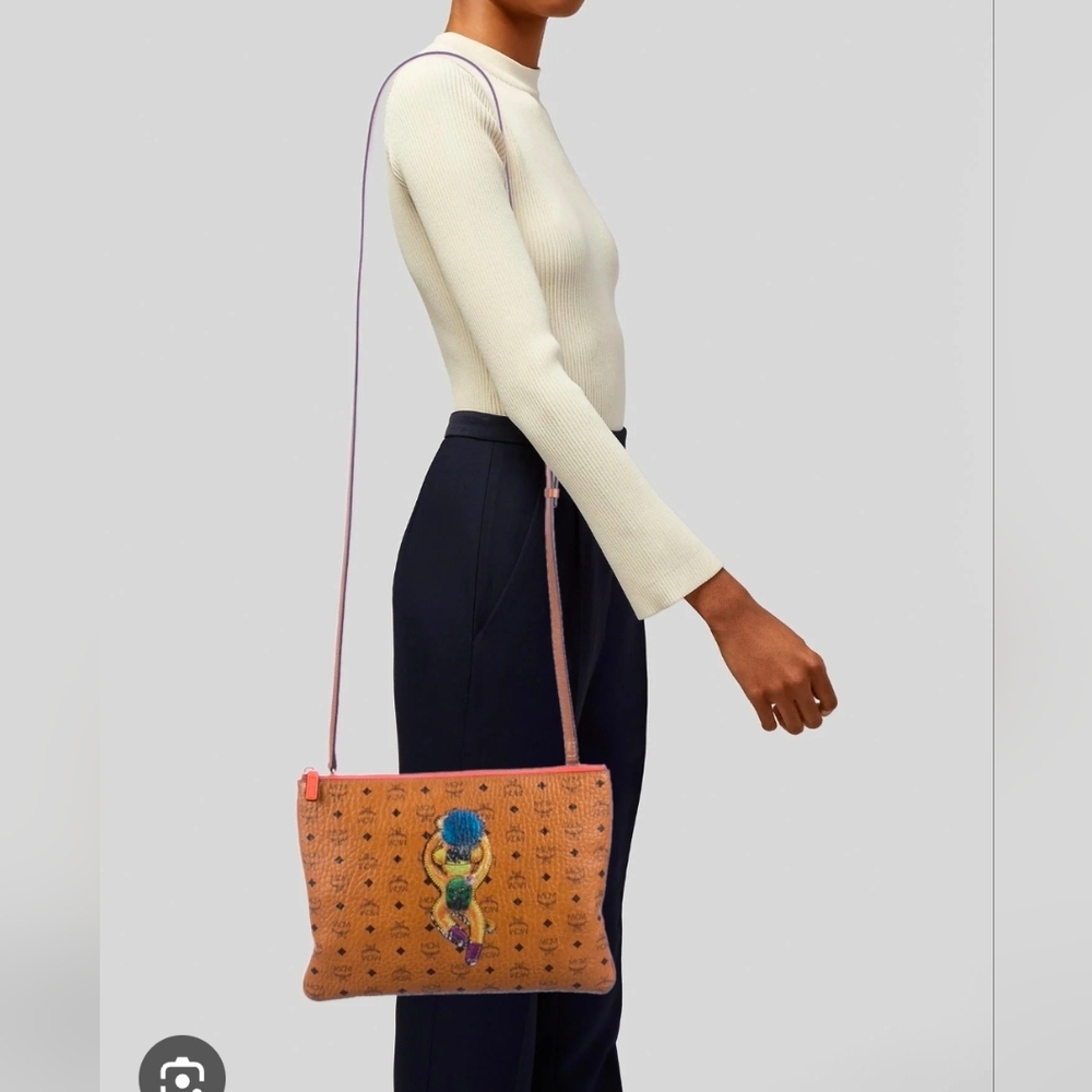 🤎▪️MCM▪️ VISETOS LIMITED Edition cognac crossbody/ Clutch MONKEY BAG - Picture 3 of 14
